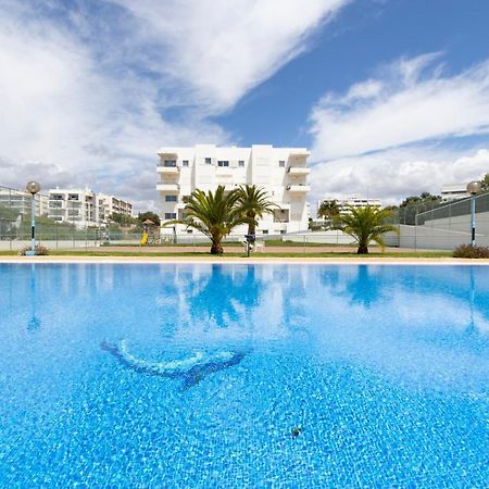 Spaceful Apartment In Albufeira Luaran gambar