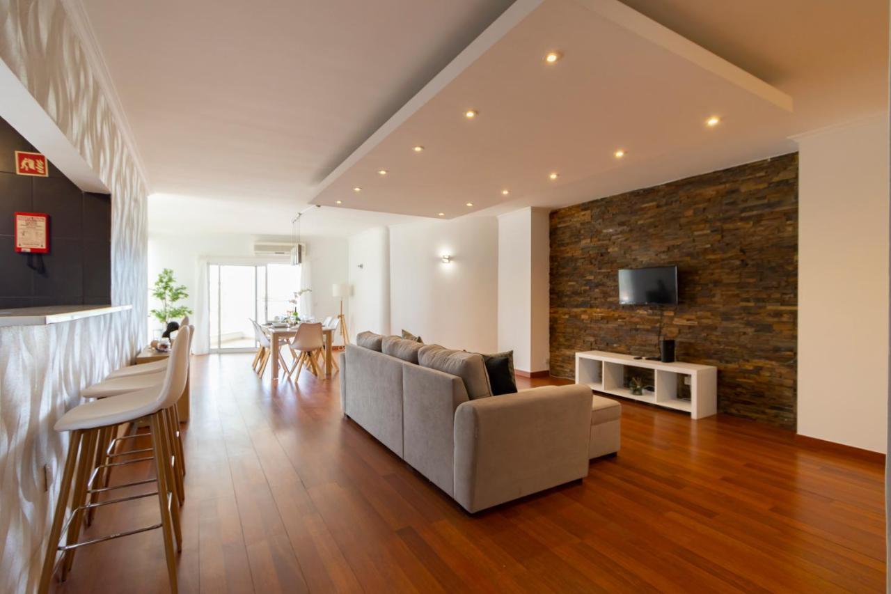 Spaceful Apartment In Albufeira Luaran gambar
